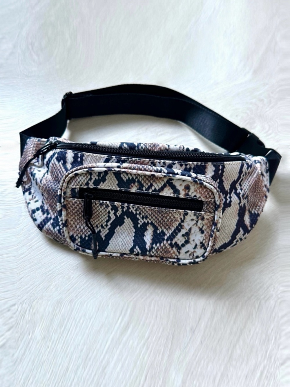 Aritzia Main Character Fanny Pack Waist Bag Belt Bag Snake Print Animal Print